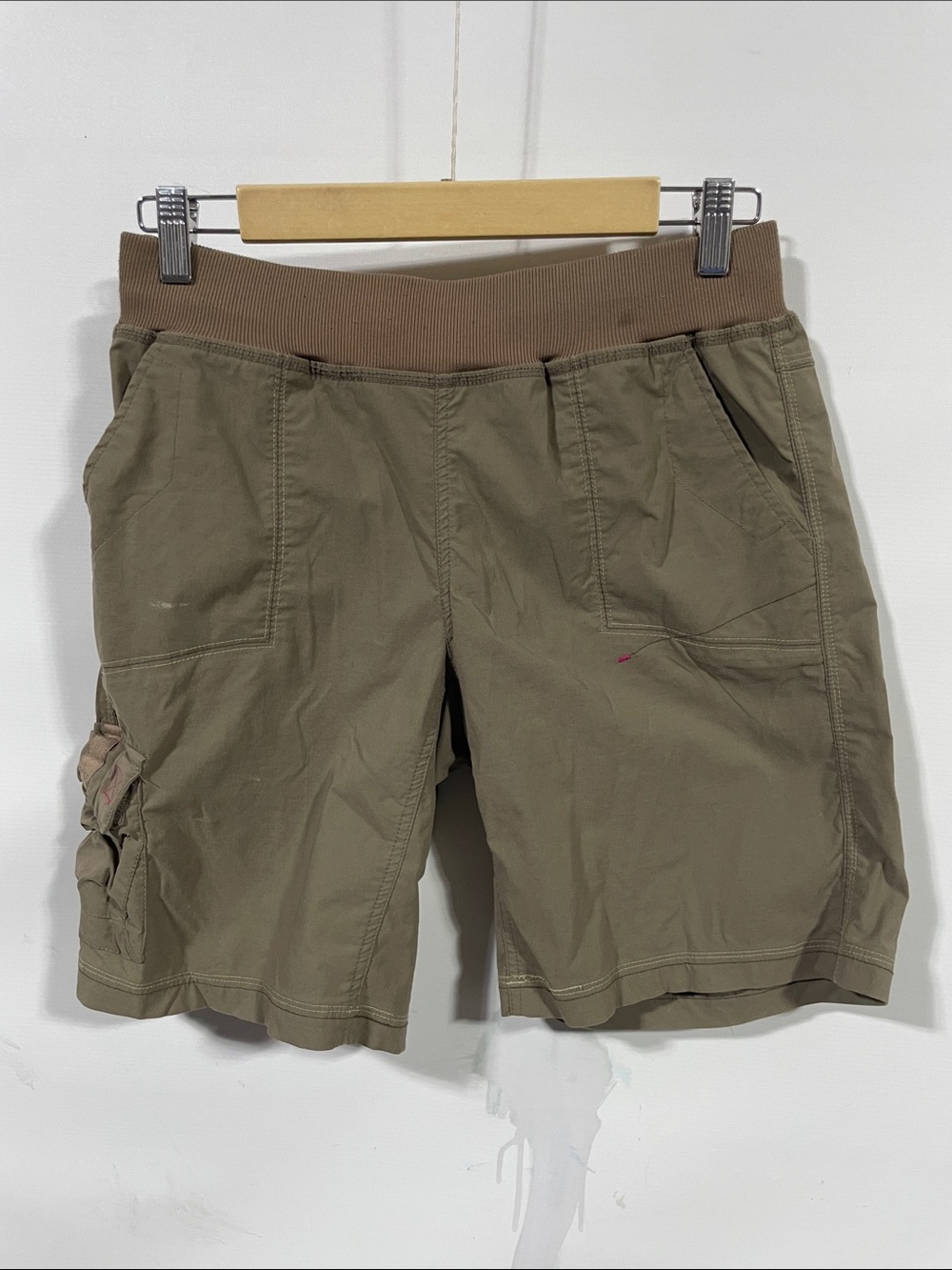 Title Nine Olive Ribbed-Waist Cargo Shorts